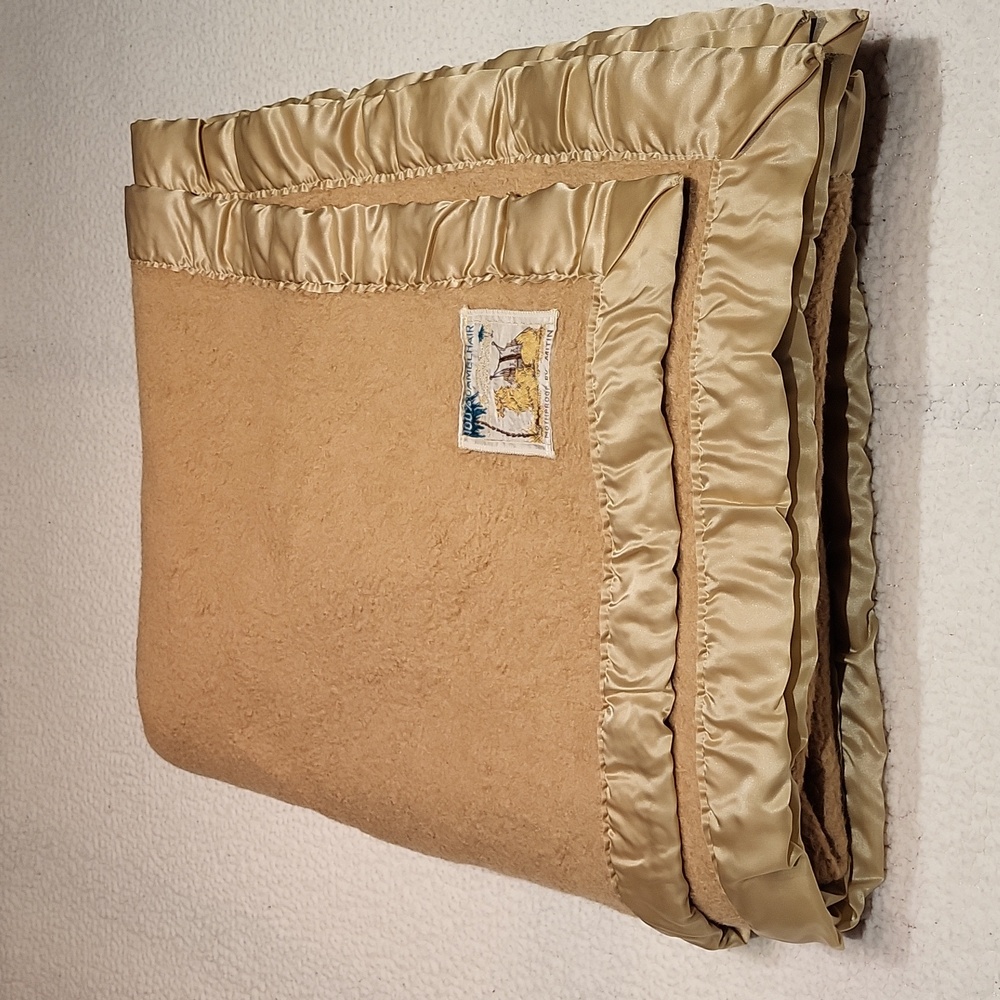 100% Camel Hair Blanket/Oversized Throw Mothproof / 84"x71" / Tan